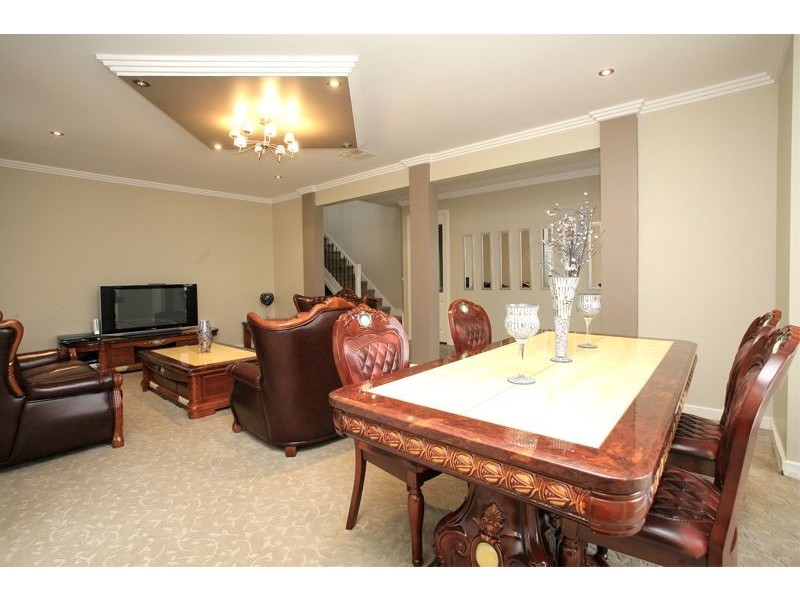 16 Hopegood Place, Lynbrook VIC 3975