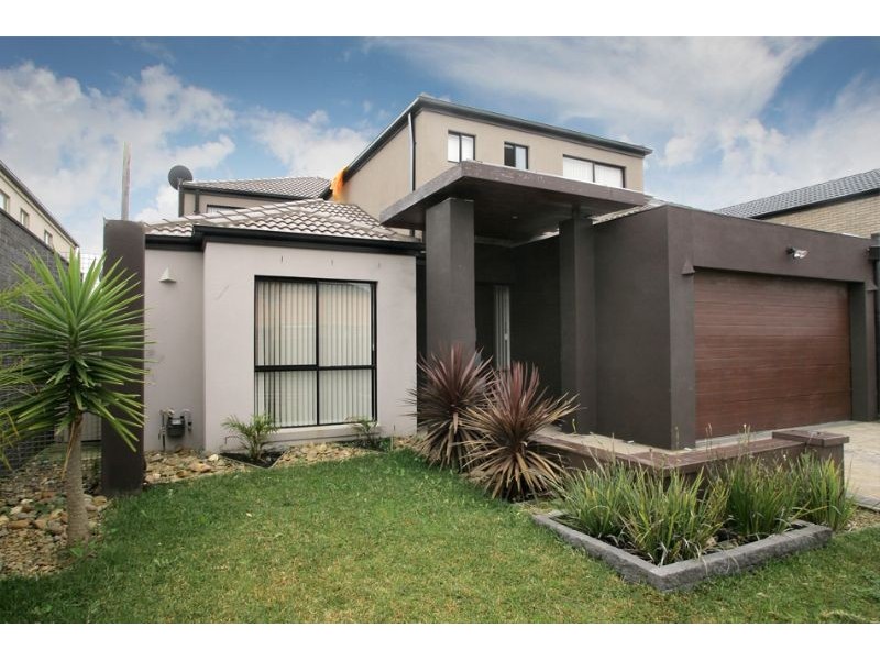 16 Hopegood Place, Lynbrook VIC 3975