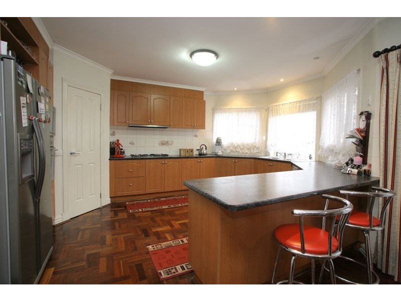 100 Hinrichsen Drive, Hallam VIC 3803