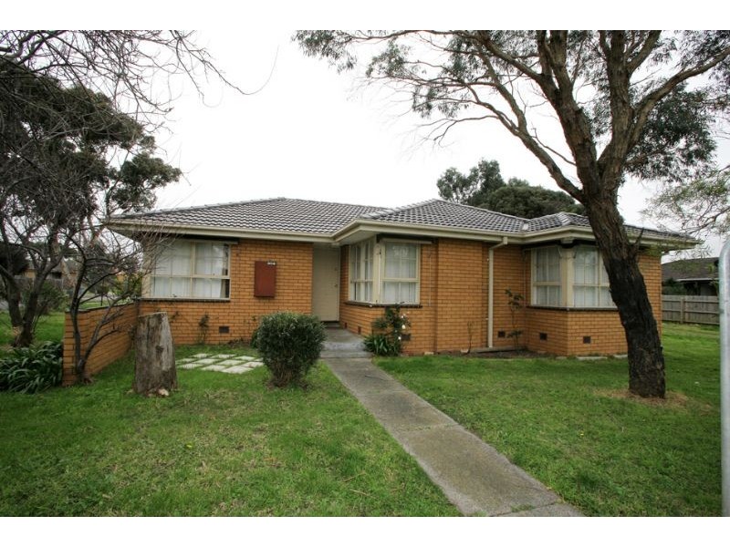 15 Tadstan Drive, Hampton Park VIC 3976