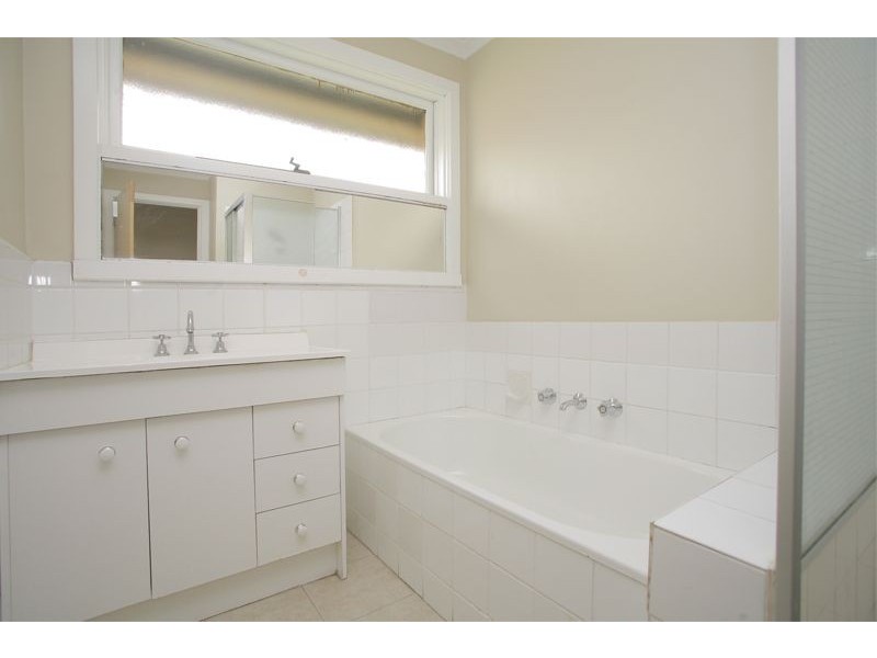 15 Tadstan Drive, Hampton Park VIC 3976