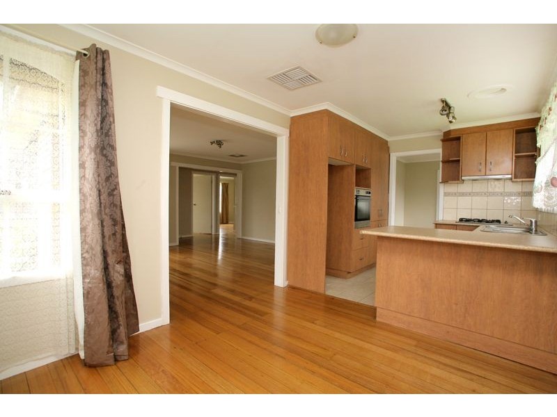 15 Tadstan Drive, Hampton Park VIC 3976