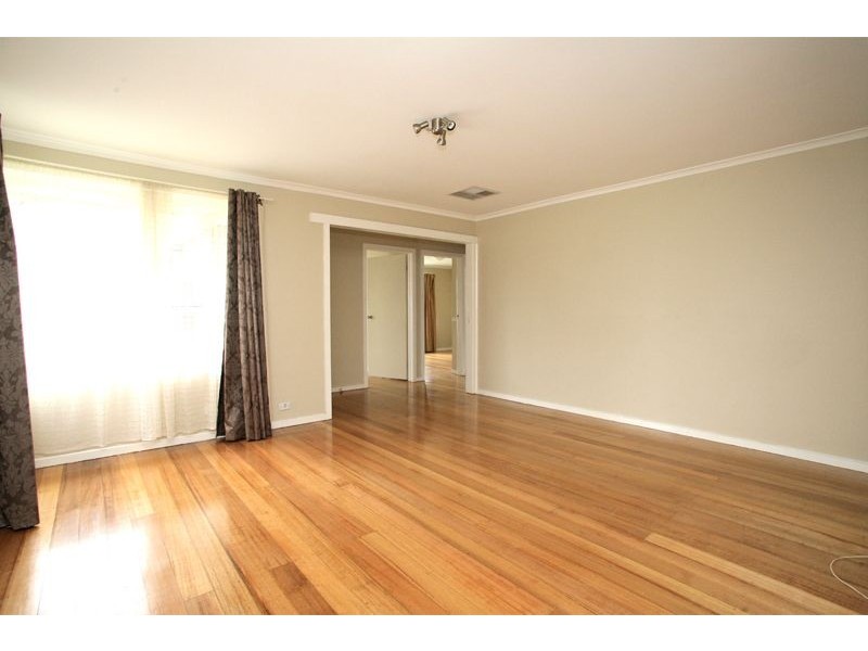 15 Tadstan Drive, Hampton Park VIC 3976