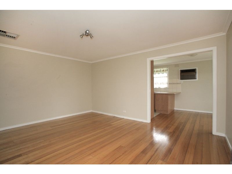 15 Tadstan Drive, Hampton Park VIC 3976