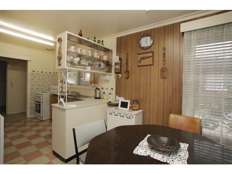 4 Parkland Avenue, Hampton Park VIC 3976