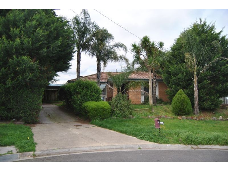 25 Simon Court, Hampton Park VIC 3976