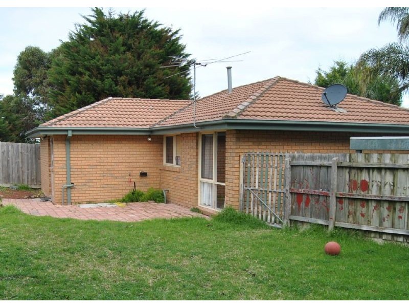 25 Simon Court, Hampton Park VIC 3976