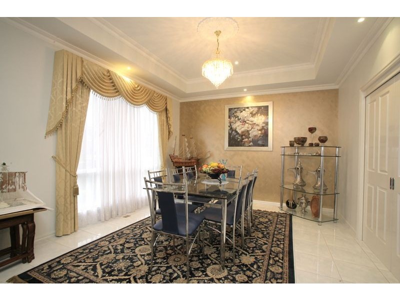 126 Hinrichsen Drive, Hallam VIC 3803