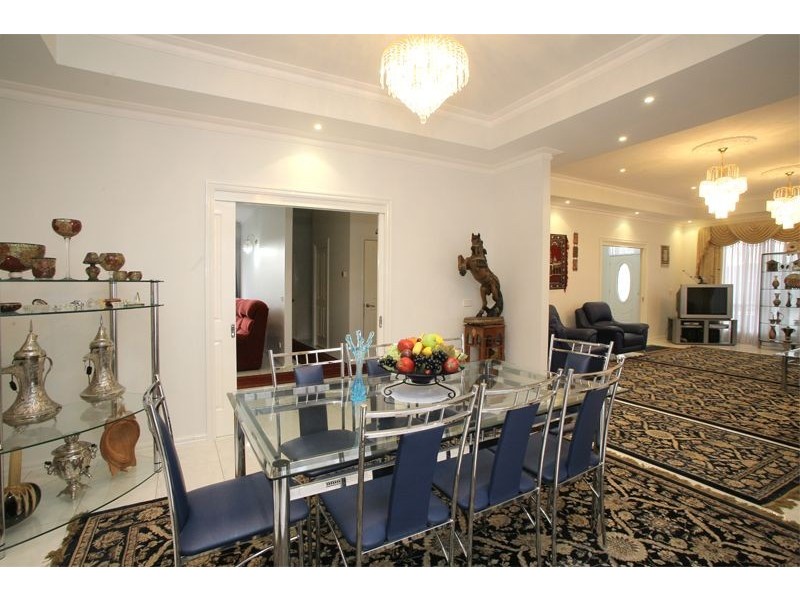 126 Hinrichsen Drive, Hallam VIC 3803