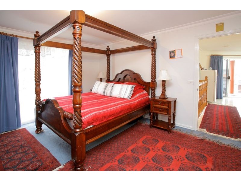 126 Hinrichsen Drive, Hallam VIC 3803