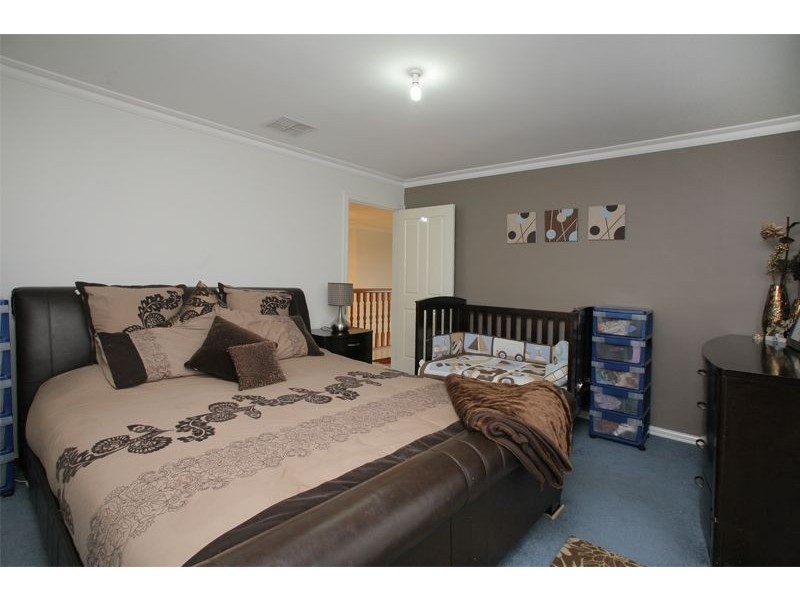 126 Hinrichsen Drive, Hallam VIC 3803