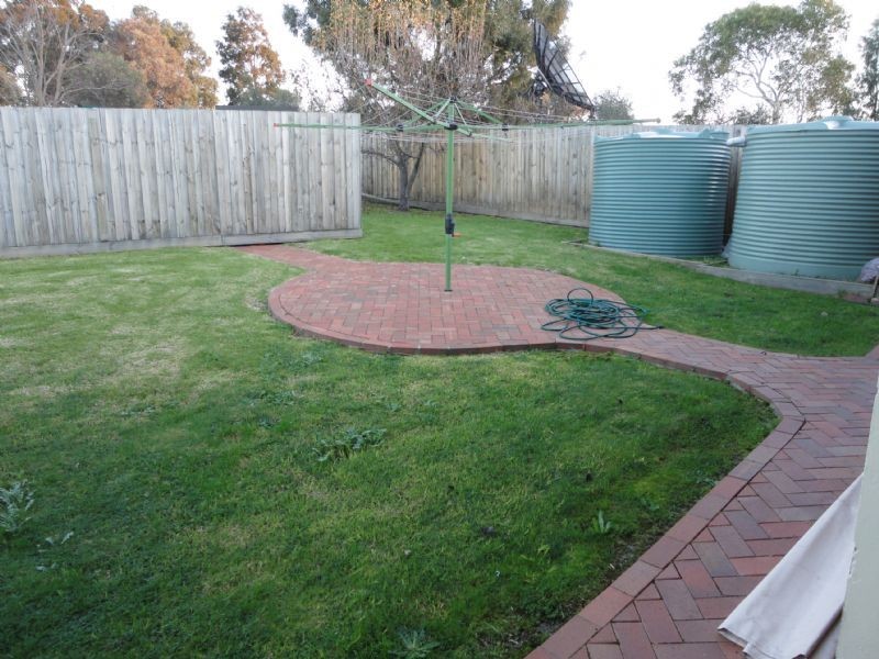 14 Munro Close, Hampton Park VIC 3976