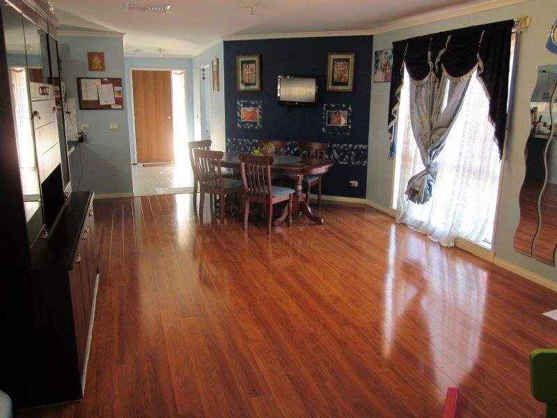 7 Elpara Way, Hampton Park VIC 3976