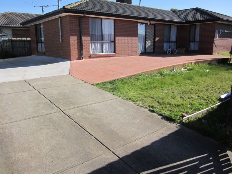 7 Elpara Way, Hampton Park VIC 3976