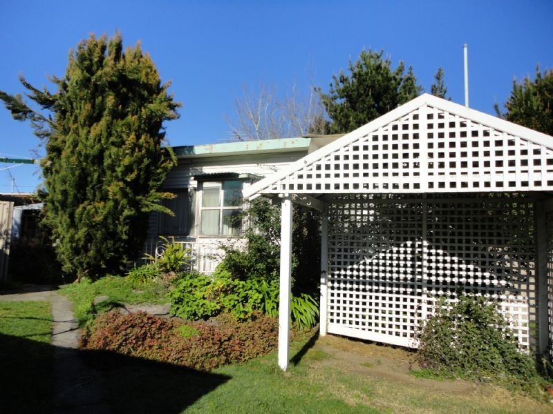 2/1 Blossom Drive, Doveton VIC 3177