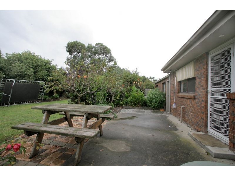 8 Manning Close, Hampton Park VIC 3976