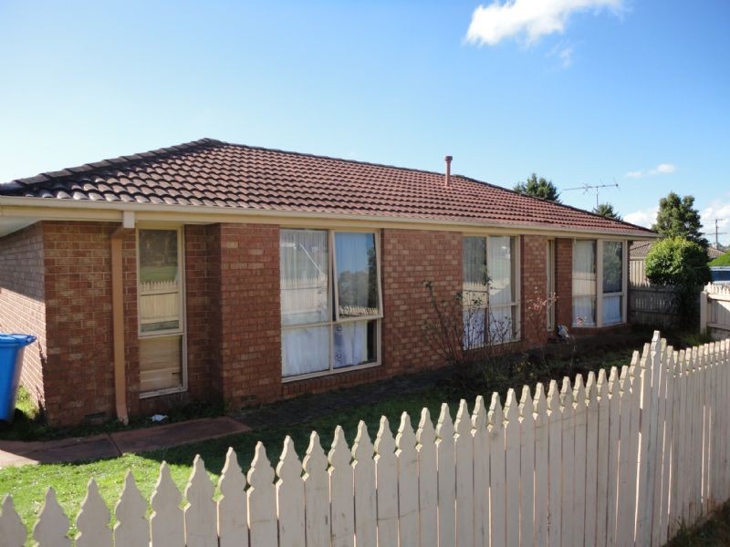 1 Isaac Edey Place, Hampton Park VIC 3976
