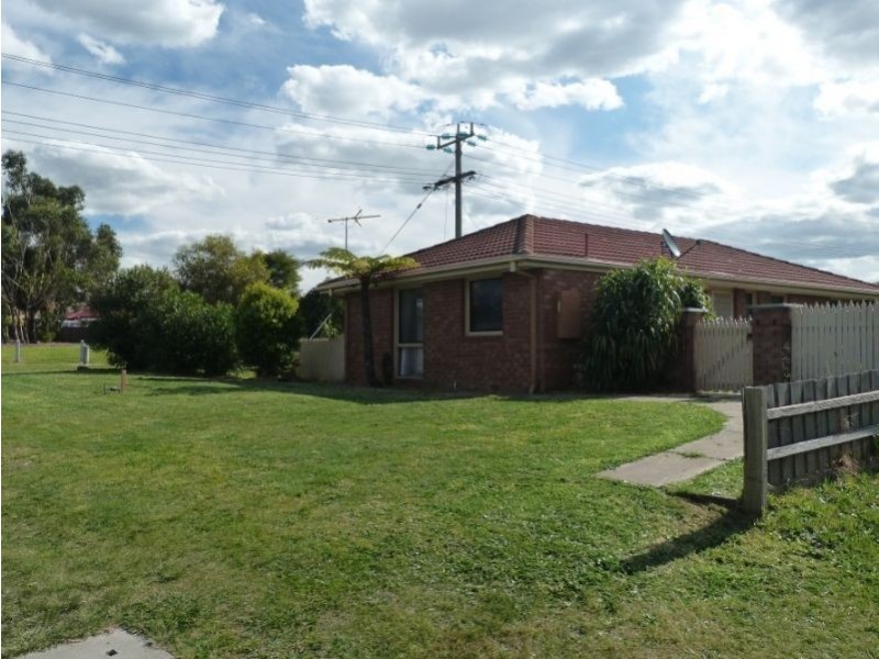 1 Isaac Edey Place, Hampton Park VIC 3976