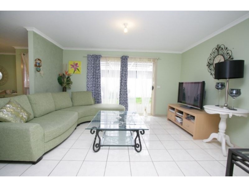 6 Bluegum Way, Hampton Park VIC 3976