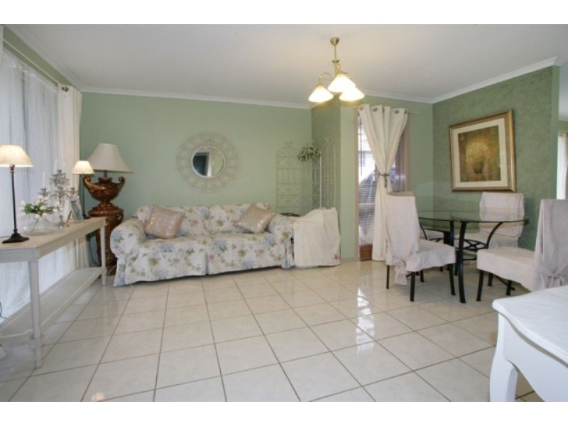 6 Bluegum Way, Hampton Park VIC 3976