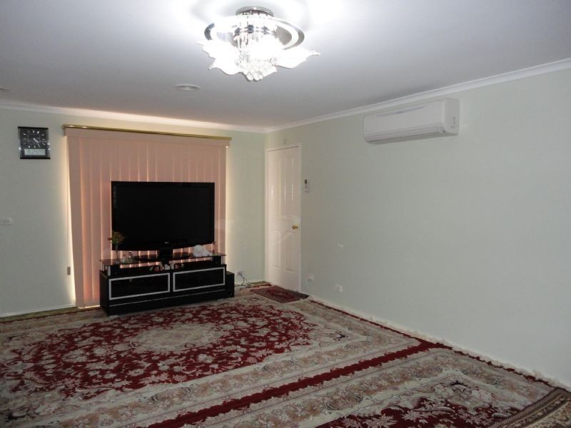 10 Donegal Way, Hampton Park VIC 3976