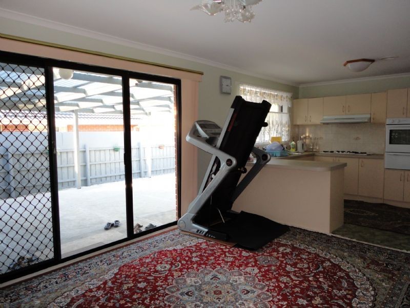 10 Donegal Way, Hampton Park VIC 3976