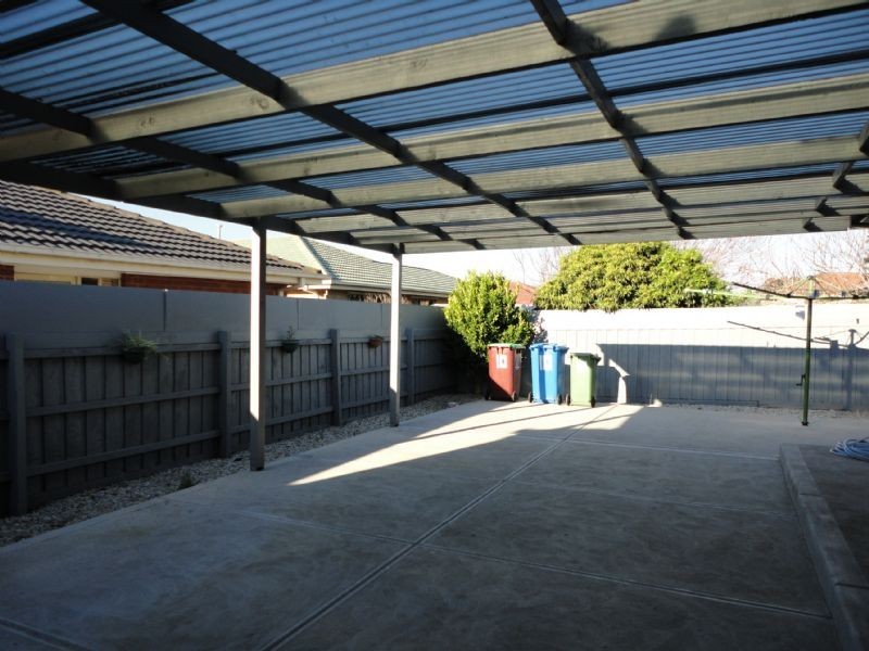 10 Donegal Way, Hampton Park VIC 3976