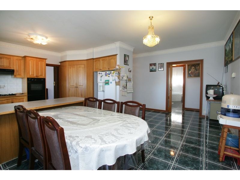 6 Bindi Close, Hallam VIC 3803
