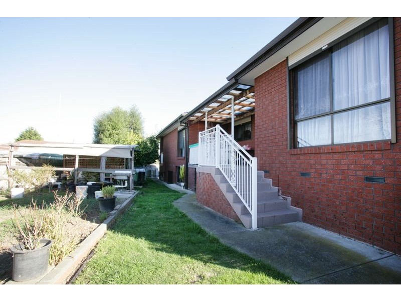 6 Bindi Close, Hallam VIC 3803