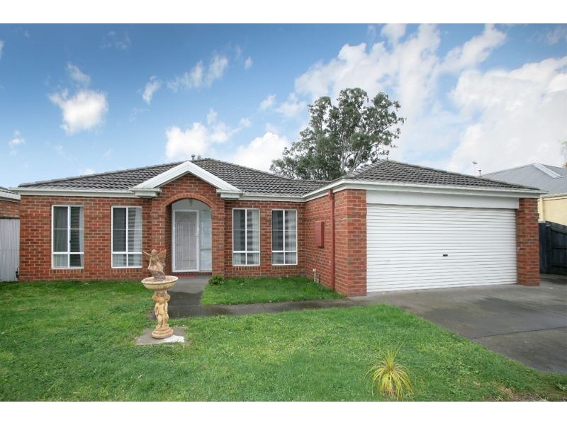 29 May Gibbs Crescent, Lynbrook VIC 3975