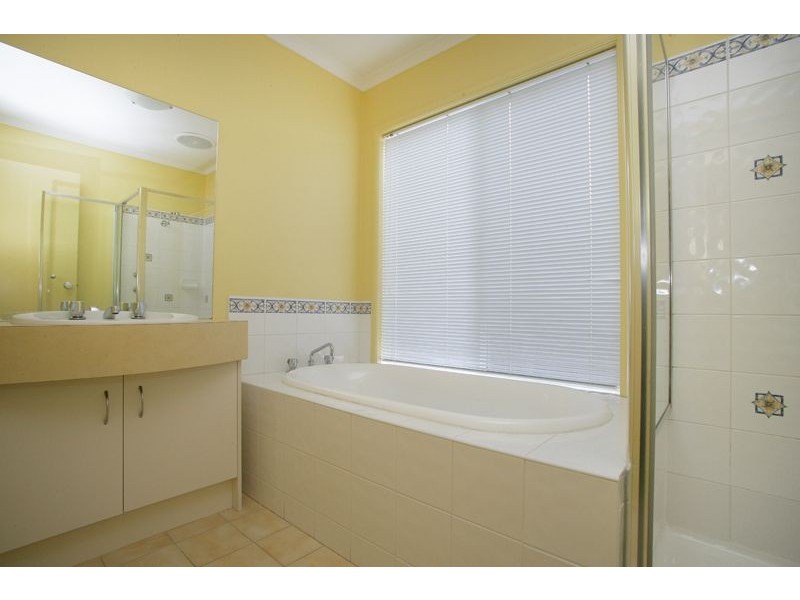 29 May Gibbs Crescent, Lynbrook VIC 3975