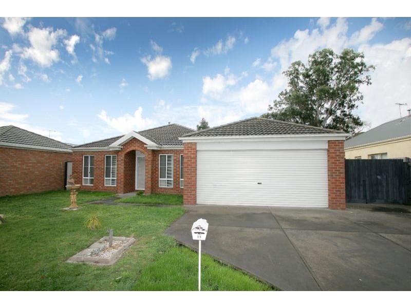 29 May Gibbs Crescent, Lynbrook VIC 3975