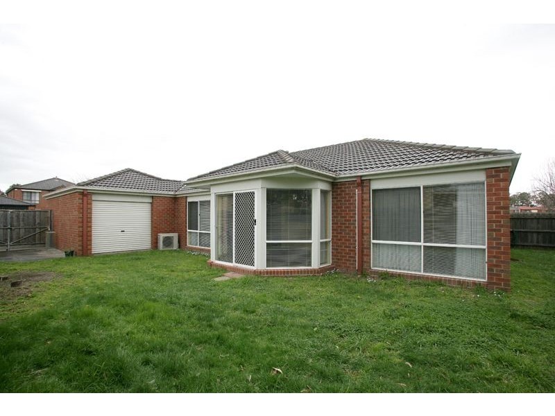 29 May Gibbs Crescent, Lynbrook VIC 3975