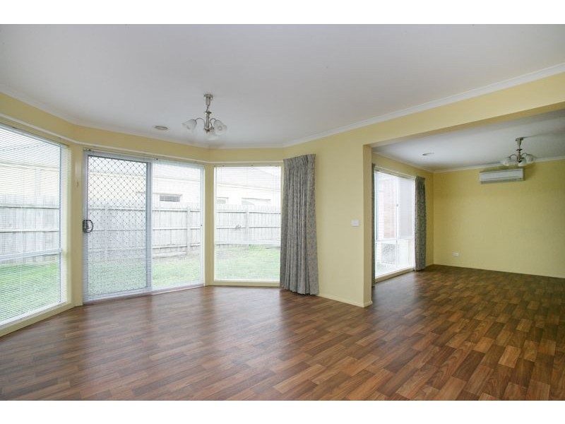 29 May Gibbs Crescent, Lynbrook VIC 3975