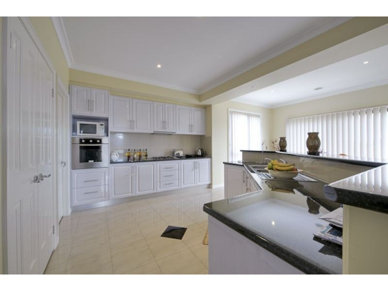 5 Lockwood Rise, Lynbrook VIC 3975