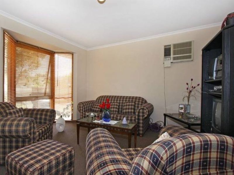 47 Michelle Drive, Hampton Park VIC 3976