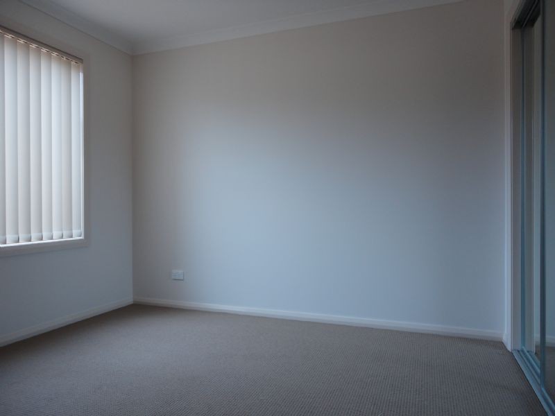 2/8 Highland Crescent, Hampton Park VIC 3976