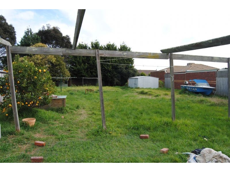 60 Millswyn Avenue, Hampton Park VIC 3976