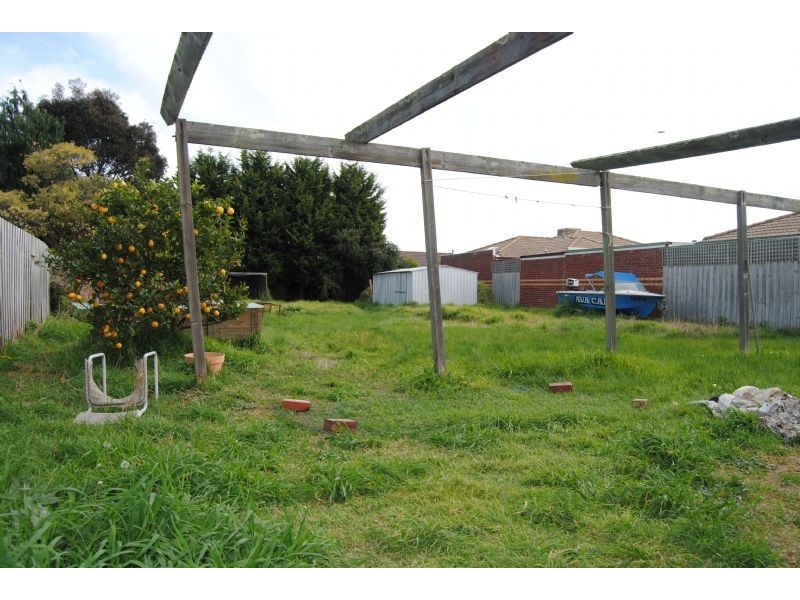 60 Millswyn Avenue, Hampton Park VIC 3976