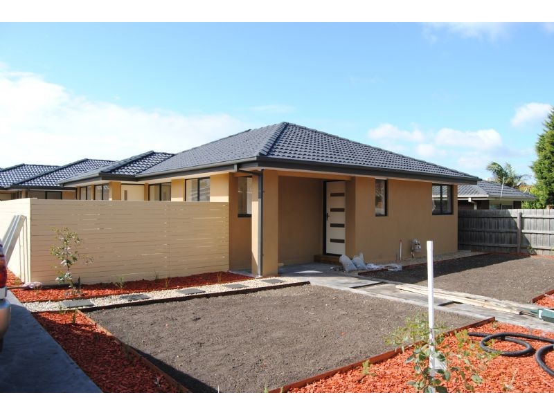 1/32 Wren Street, Hampton Park VIC 3976