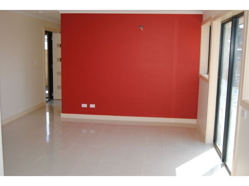 1/32 Wren Street, Hampton Park VIC 3976