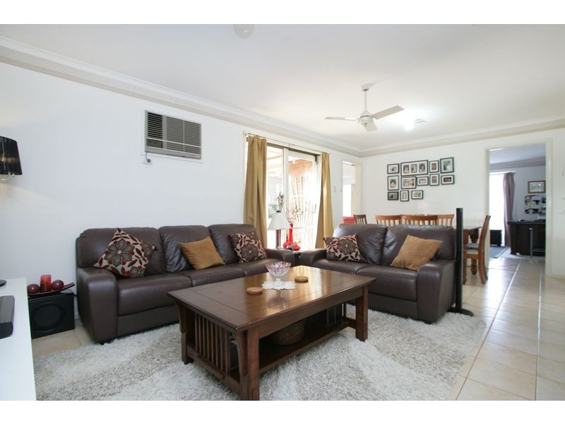 13 Sarah Place, Hampton Park VIC 3976