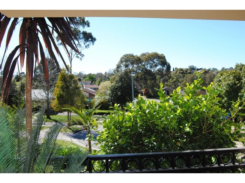 4 Albany Court, Endeavour Hills VIC 3802