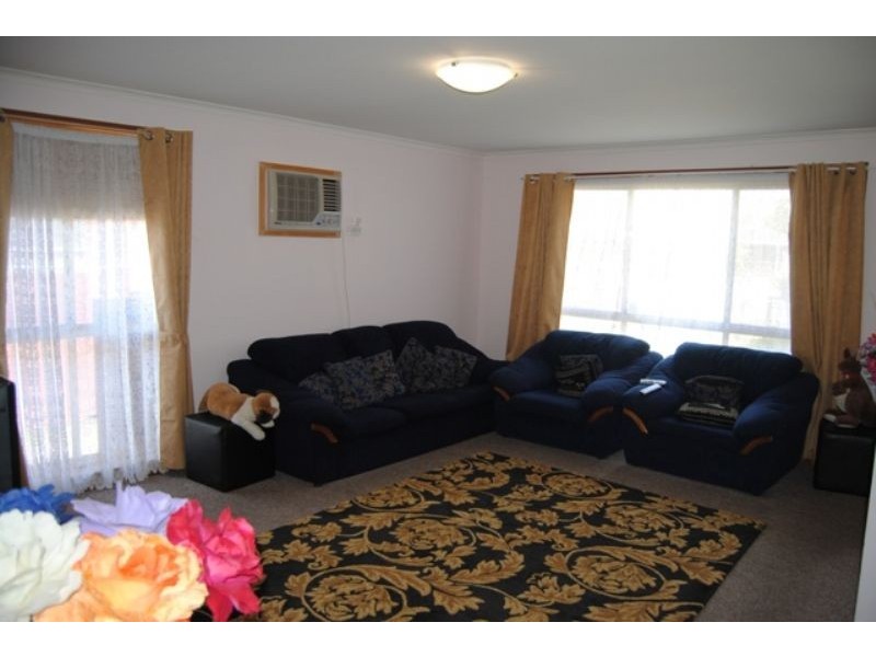 13 Hawking Avenue, Hampton Park VIC 3976