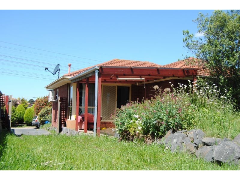 11 Cornell Place, Hampton Park VIC 3976