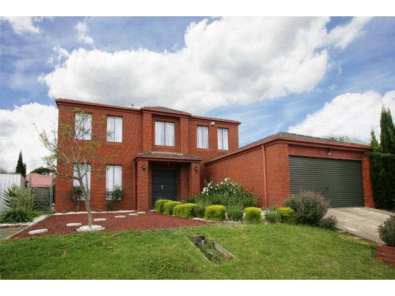 3 Peveril Crescent, Cranbourne North VIC 3977