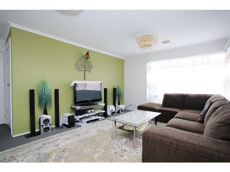 3 Peveril Crescent, Cranbourne North VIC 3977