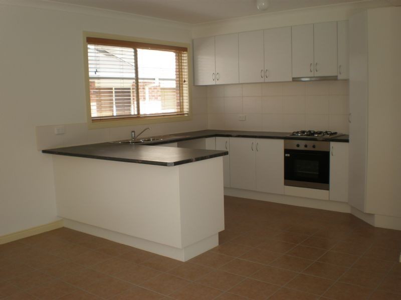 1/27 Coral Drive, Hampton Park VIC 3976