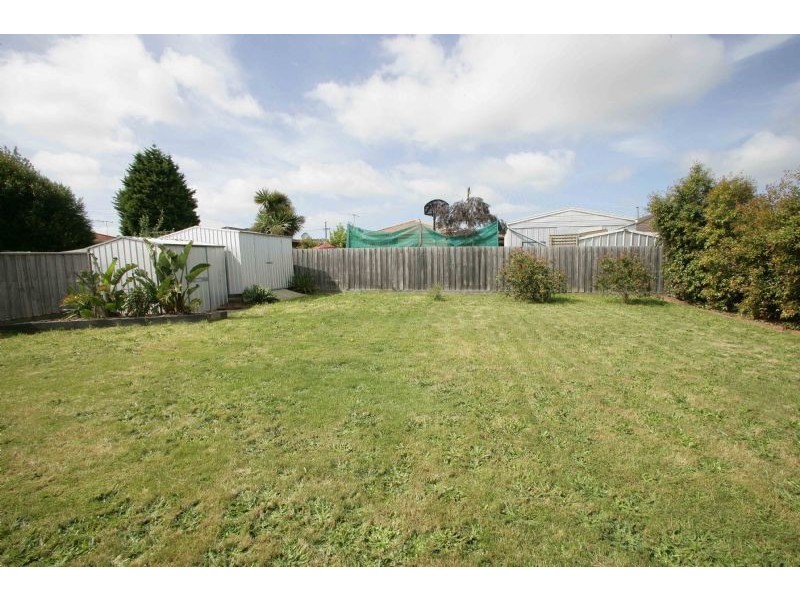 10 Huntington Drive, Hampton Park VIC 3976