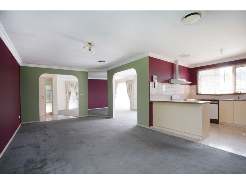 10 Huntington Drive, Hampton Park VIC 3976
